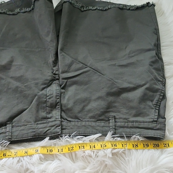 Style & Co. Olive Green Raw Hem Shorts with 6.5" Inseam - Picture 8 of 10